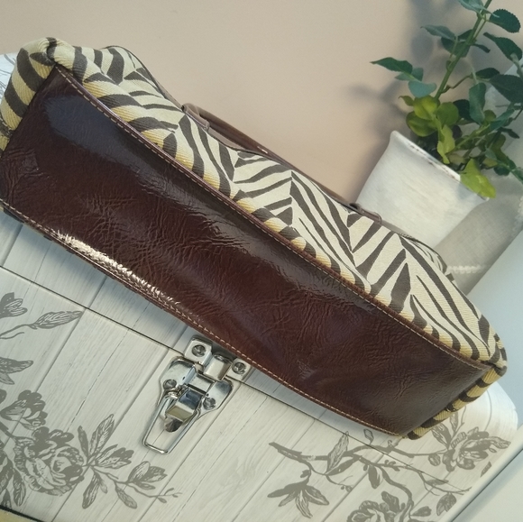 🌿 3/$15🌿EUC⚡Liz Claiborne small shoulder bag - Picture 5 of 14